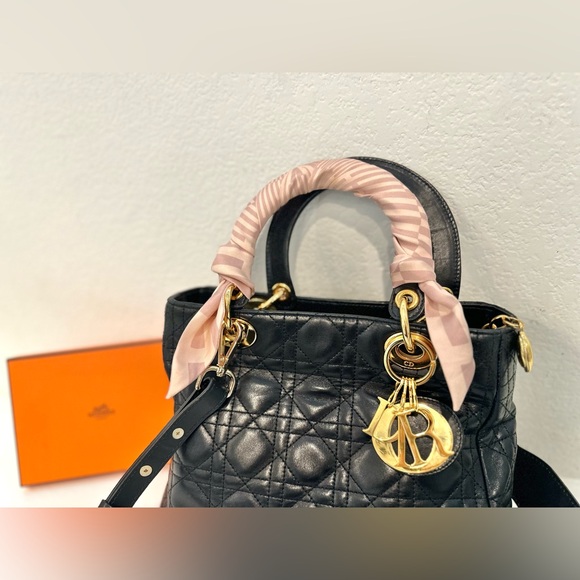 ❤️SOLD❤️ Auth HERMES Pink “H” Monogram Pink Twilly Silk Ribbon 34” x 2” - Picture 15 of 16